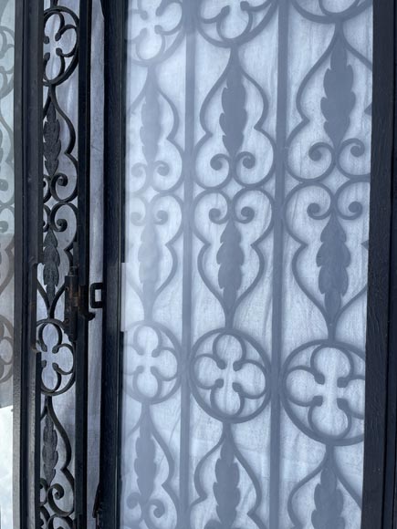 Napoleon III period openwork wrought-iron double door with its frame.-7