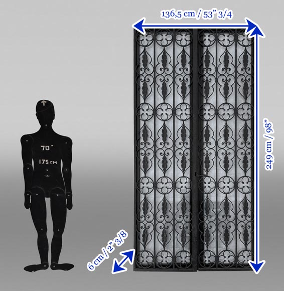 Napoleon III period openwork wrought-iron double door with its frame.-8