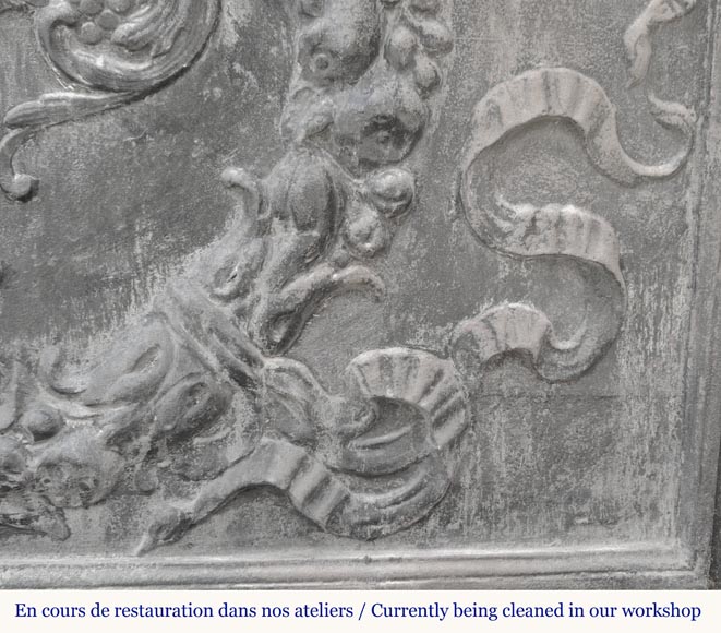 Napoleon III style fireback with a stylized fleur-de-lis, surrounded by a wreath of plants-4