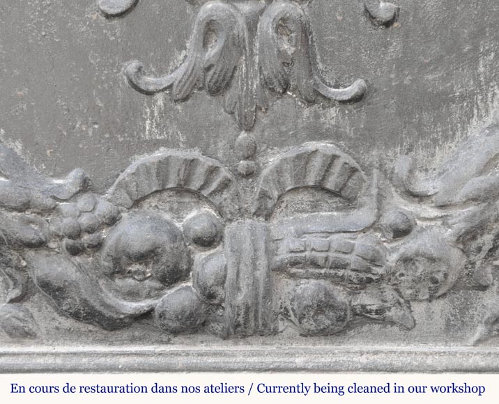 Napoleon III style fireback with a stylized fleur-de-lis, surrounded by a wreath of plants-5