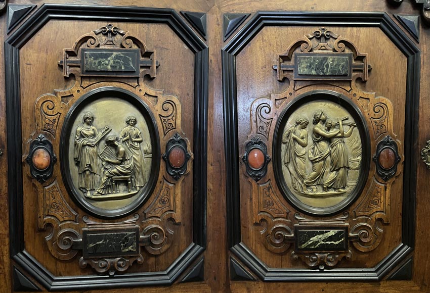 Imposing Neo-Renaissance cabinet in walnut, marble, gilt bronze and hardstones, circa 1870-11