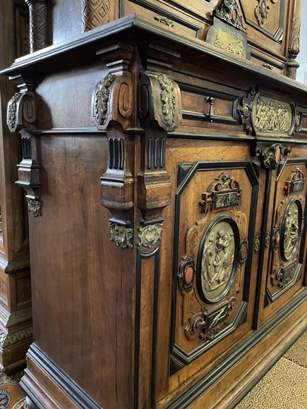 Imposing Neo-Renaissance cabinet in walnut, marble, gilt bronze and hardstones, circa 1870-13
