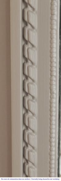 Louis XVI style trumeau topped with a flower crown-2