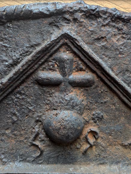Cast iron fireback dated 1693, decorated with a radiant sun and architectural symbols-2