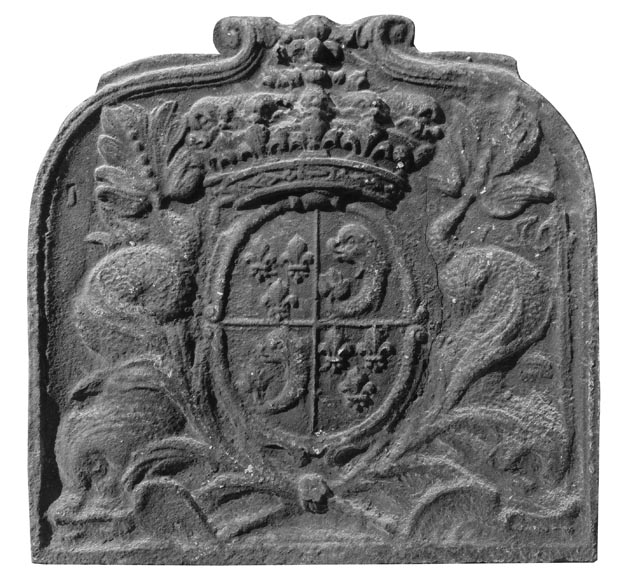 Cast iron fireback with the coat of arms of the Dauphin of France-0