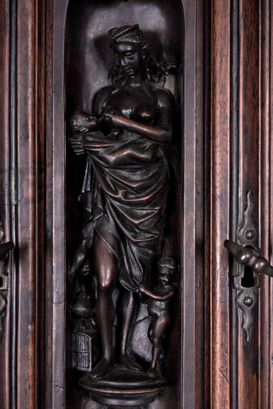 CHIMERIC DRESSOIR-22