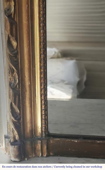 Louis XVI style gilded trumeau, decorated with a coat of arms-3