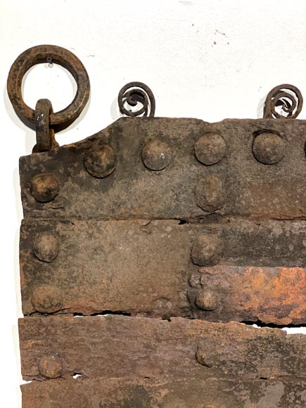 Antique riveted wrought-iron fireback Antique riveted wrought-iron fireback-1