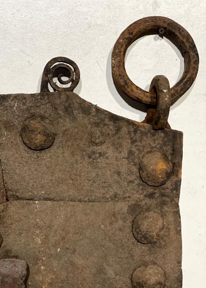 Antique riveted wrought-iron fireback Antique riveted wrought-iron fireback-3