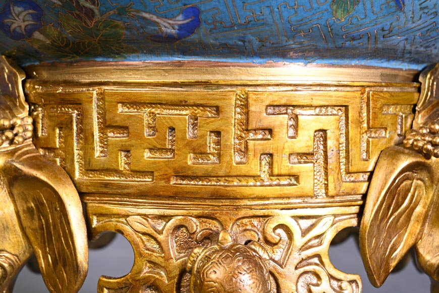 Ferdinand BARBEDIENNE – Japonist cachepot in gilt bronze and cloisonné enamel-10