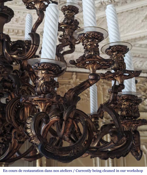  Important Louis XV style chandelier with 36 lights, in gilt bronze-4