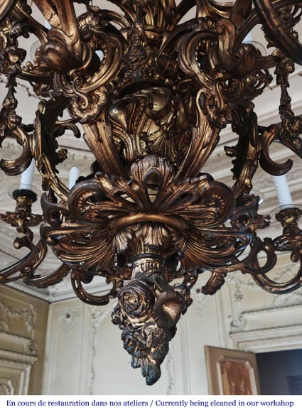  Important Louis XV style chandelier with 36 lights, in gilt bronze-8