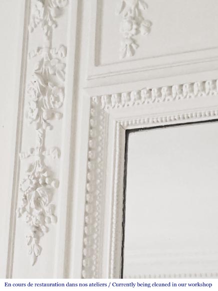 Louis XVI style trumeau decorated with a floral basket-3