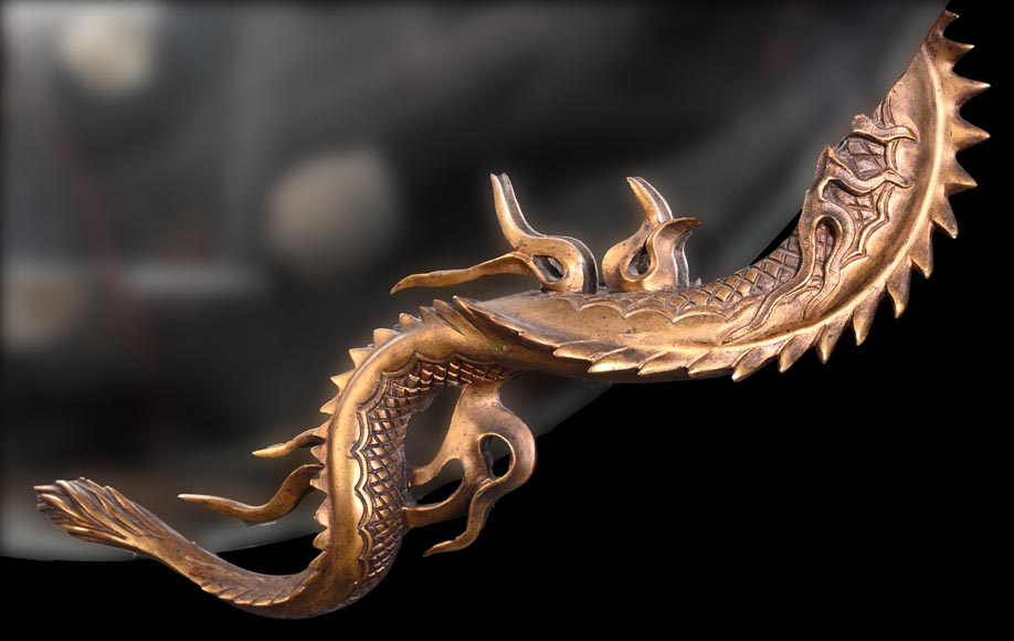 Gabriel VIARDOT (1830–1904), (attributed to) – Rare japoniste crescent-moon mirror with bronze dragon-4