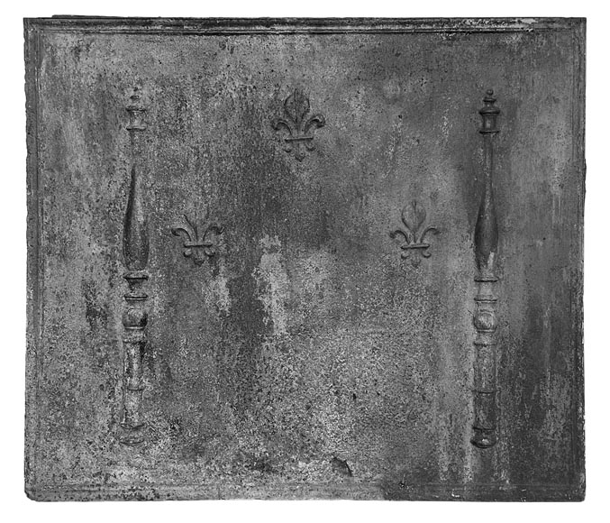 Fireplace plaque with fleur-de-lis and Pillars of Hercules Fireplace plaque with fleur-de-lis and Pillars of Hercules-0