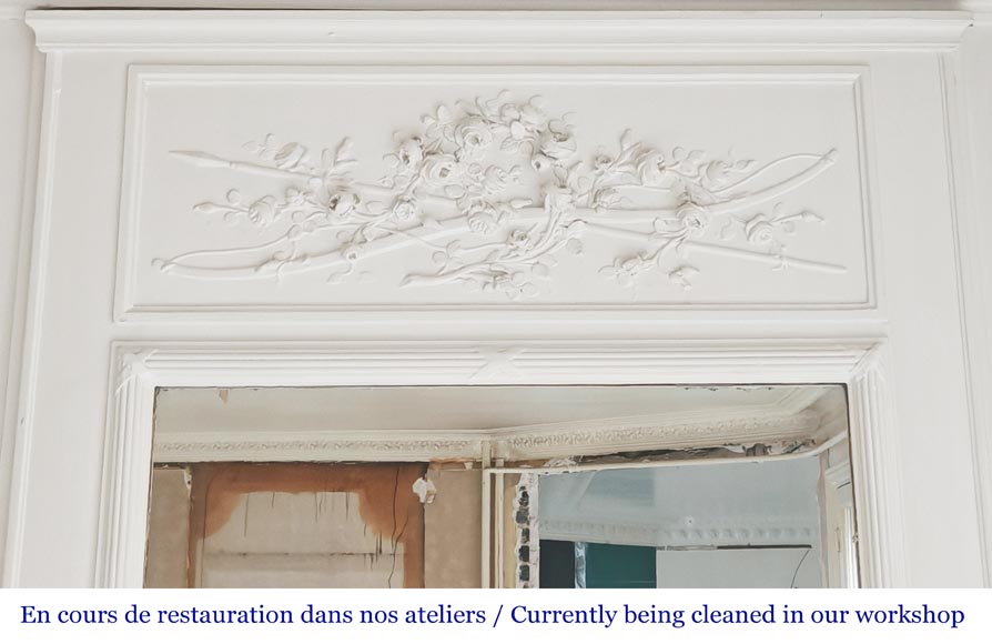 Louis XVI style trumeau with a rose crown Louis XVI style trumeau with a rose crown-1