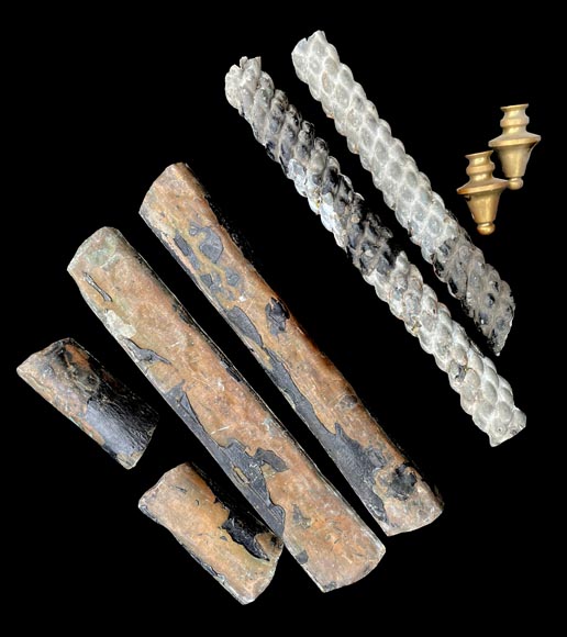 Important pair of hexagonal architectural lanterns in patinated metal-8