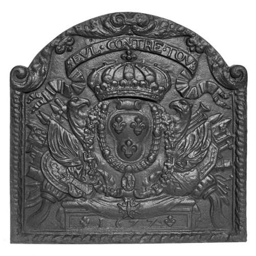 “Alone against all”, Louis XIV style fireplace plaque with the Arms of France