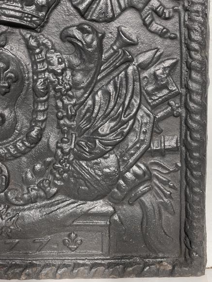 “Alone against all”, Louis XIV style fireplace plaque with the Arms of France “Alone against all”, Louis XIV style fireplace plaque with the Arms of France-7