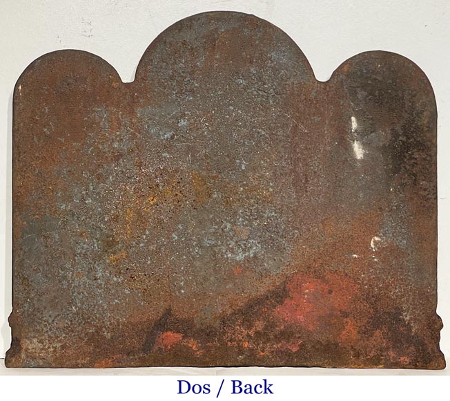 Fireplace backplate decorated with lions and fire pots Fireplace backplate decorated with lions and fire pots-7