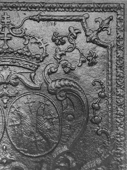 Fireplace plaque with crowned coat of arms Fireplace plaque with crowned coat of arms-6