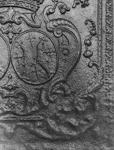 Fireplace plaque with crowned coat of arms Fireplace plaque with crowned coat of arms-7