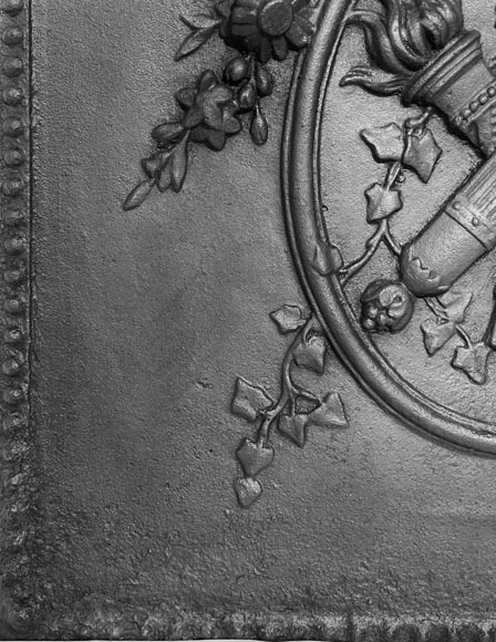 Louis XVI style fireplace plaque with quivers and torches Louis XVI style fireplace plaque with quivers and torches-2