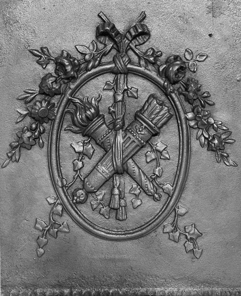 Louis XVI style fireplace plaque with quivers and torches Louis XVI style fireplace plaque with quivers and torches-3