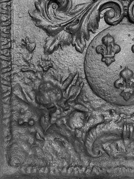 Fireplace plaque with the arms of France and cornucopia Fireplace plaque with the arms of France and cornucopia-2
