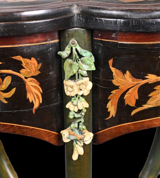 Polylobed work table with insects and butterflies Polylobed work table with insects and butterflies-8