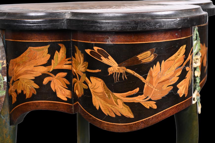 Polylobed work table with insects and butterflies Polylobed work table with insects and butterflies-9