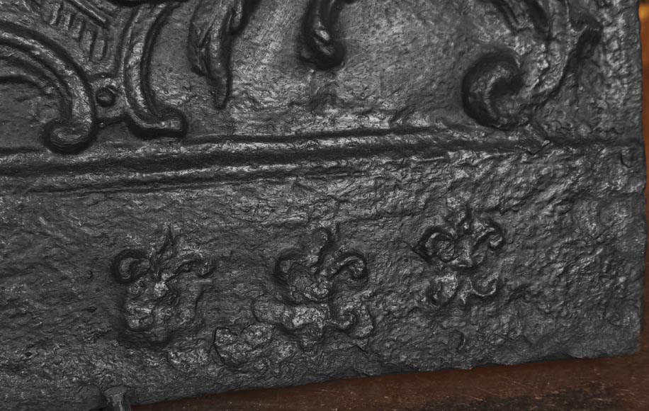 18th-century fireback featuring a chinoiserie design 18th-century fireback featuring a chinoiserie design-10