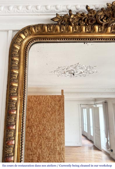 Gilded Louis XV style trumeau surmounted by a shell-2
