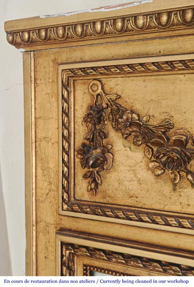 Gilt Louis XVI-style trumeau mirror with a floral wreath Gilt Louis XVI-style trumeau mirror with a floral wreath-2