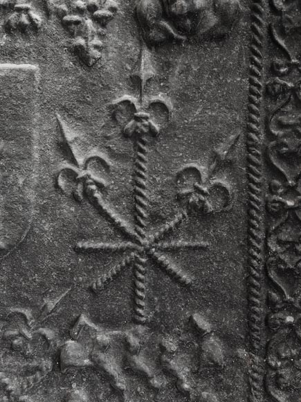 Cast-iron fireback decorated with a coat of arms and a portrait bust-5
