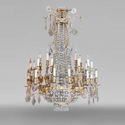 Gilt-bronze chandelier decorated with crystals