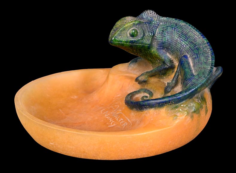 WALTER Amalric & BERGÉ Henri — Pâte de verre dish with chameleon WALTER Amalric & BERGÉ Henri — Pâte de verre dish with chameleon-2