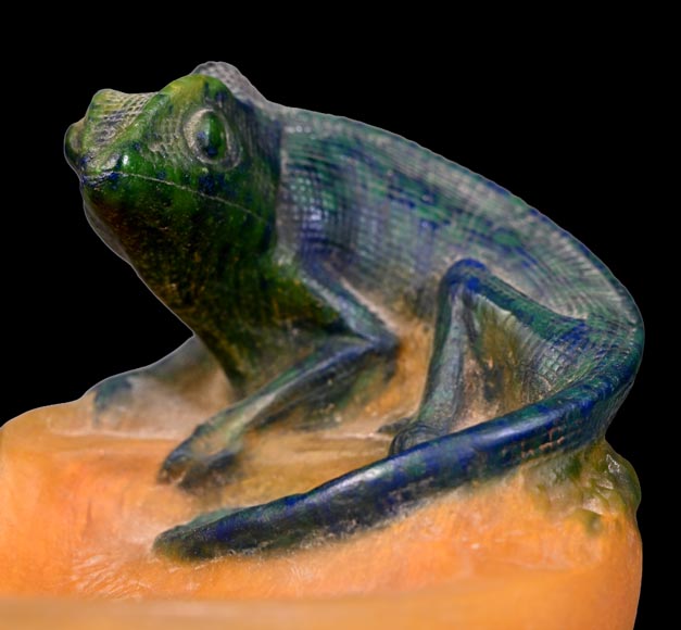 WALTER Amalric & BERGÉ Henri — Pâte de verre dish with chameleon WALTER Amalric & BERGÉ Henri — Pâte de verre dish with chameleon-10