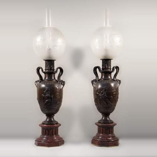 Ferdinand BARBEDIENNE - Pair of Neo-Classic bronze lamps after a model by Clodion