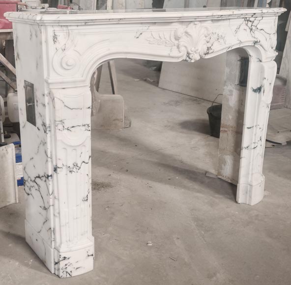 Louis XV style fireplace in Paonazzo marble decorated with a foliate shell Louis XV style fireplace in Paonazzo marble decorated with a foliate shell-4