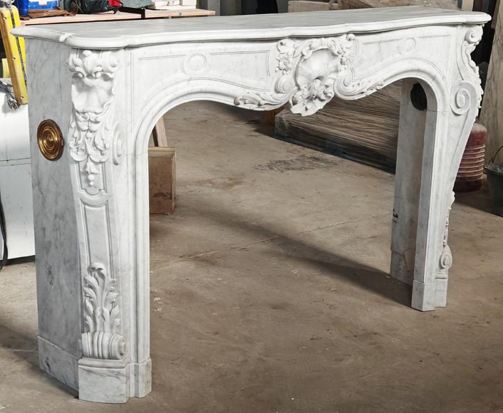 Louis XV style fireplace in Carrara marble, richly decorated with shells and flowers Louis XV style fireplace in Carrara marble, richly decorated with shells and flowers-6