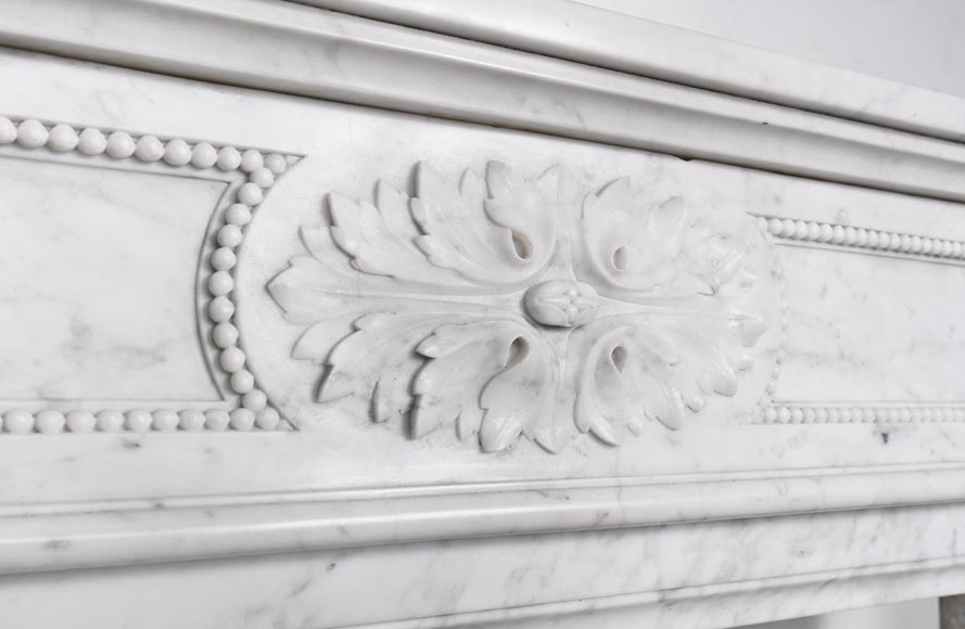 Louis XVI style fireplace in Carrara marble, decorated with acanthus leaves Louis XVI style fireplace in Carrara marble, decorated with acanthus leaves-2