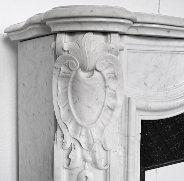 Louis XV-style Carrara marble fireplace, decorated with a palmette-5