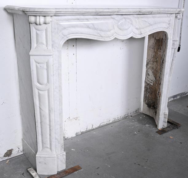 Large Louis XV-style fireplace, Pompadour model, in Carrara marble-2