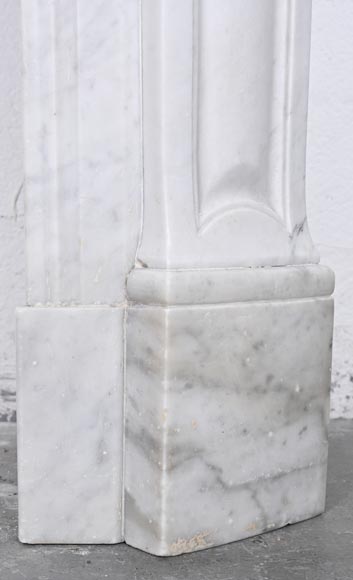 Large Louis XV-style fireplace, Pompadour model, in Carrara marble-7