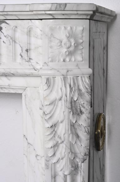 Louis XVI style curved fireplace in Arabescato marble, with rudenture and acanthus leaf-11