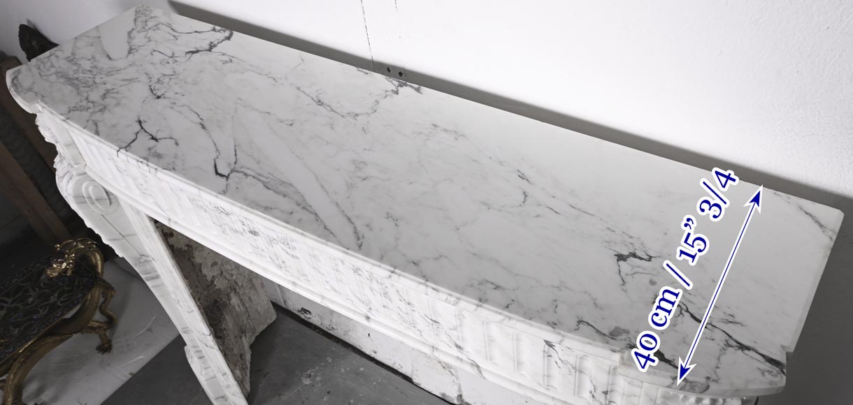 Louis XVI style curved fireplace in Arabescato marble, with rudenture and acanthus leaf-13