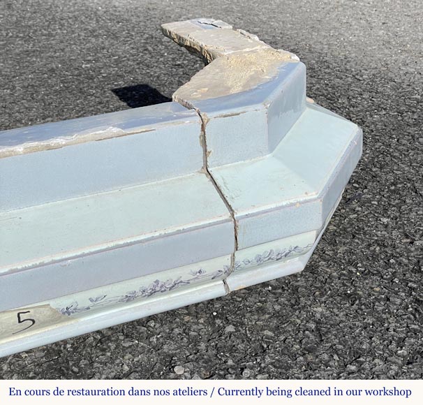 Loebnitz Paris, white ceramic stove with blue decoration Loebnitz Paris, white ceramic stove with blue decoration-6