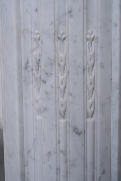 Louis XVI style Carrara marble mantel with rounded corners-8