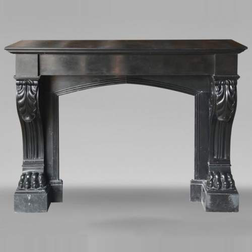 Lion paw mantel in fine black marble